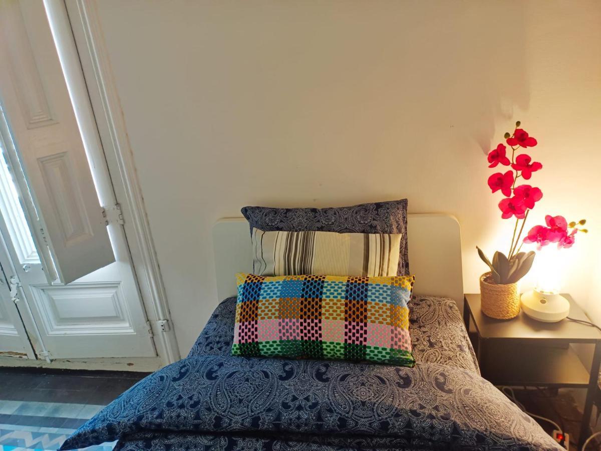 By Urquinaona Rooms Barcelona Bagian luar foto
