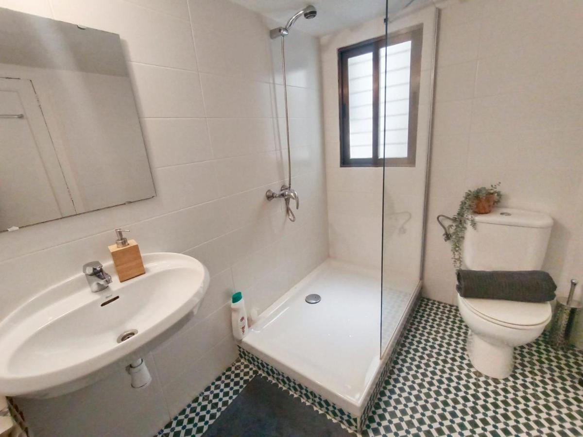 By Urquinaona Rooms Barcelona Bagian luar foto